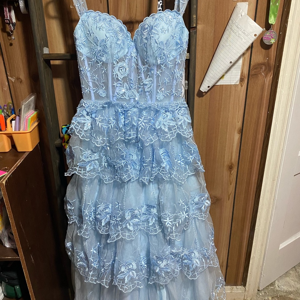 Chic Light Blue Layered Lace Dress